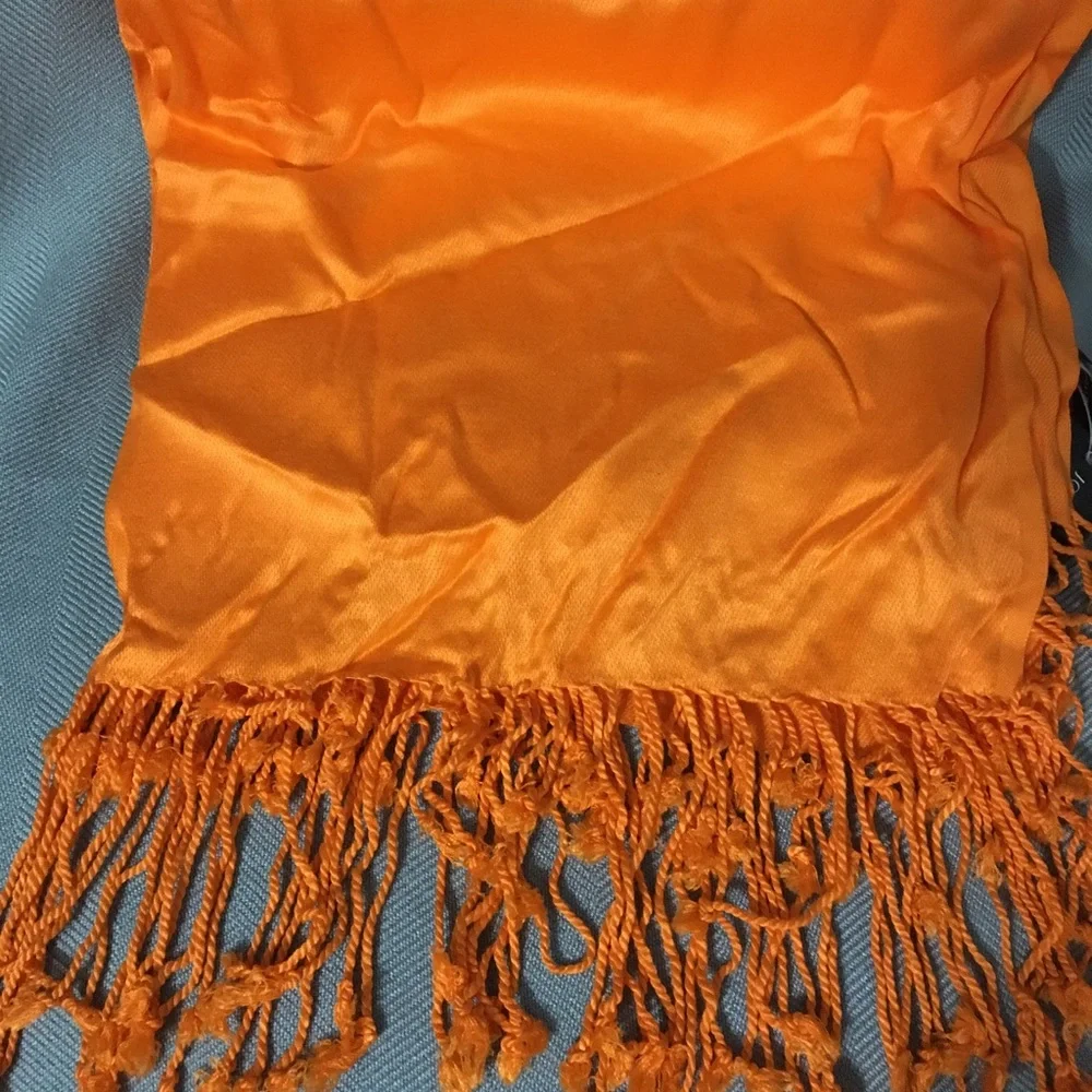 Oversized Jones New York scarf